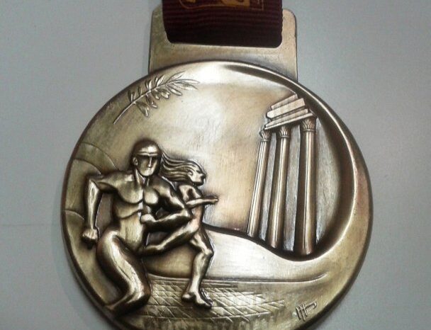 Presentata la medaglia della Maratona di Roma
