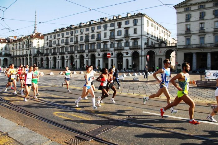 Un gruppo di messinesi al via della Turin Marathon